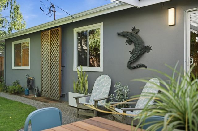 852 Peach Avenue, Sunnyvale, CA 94087