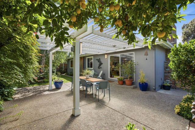 852 Peach Avenue, Sunnyvale, CA 94087