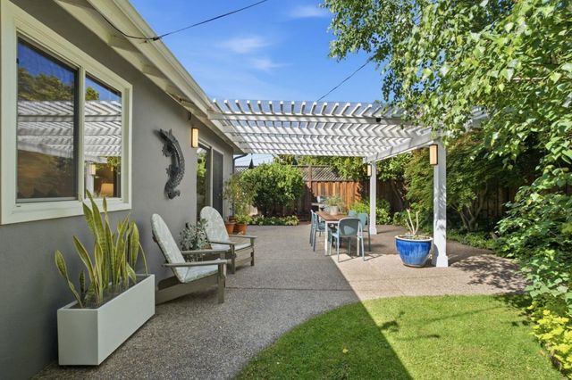 852 Peach Avenue, Sunnyvale, CA 94087