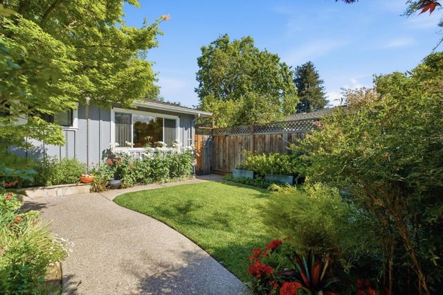 852 Peach Avenue, Sunnyvale, CA 94087