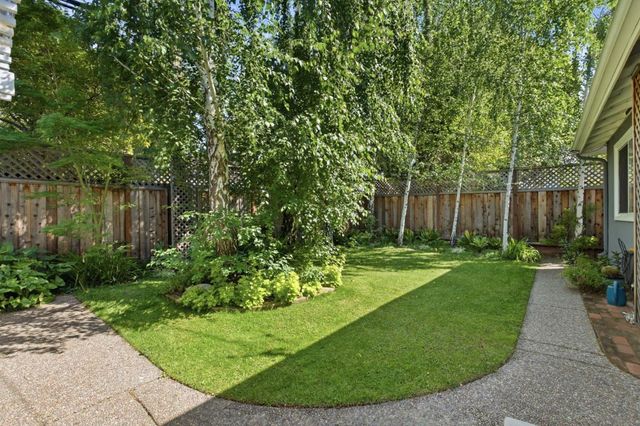 852 Peach Avenue, Sunnyvale, CA 94087