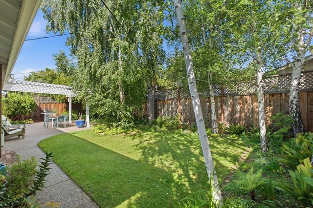 852 Peach Avenue, Sunnyvale, CA 94087