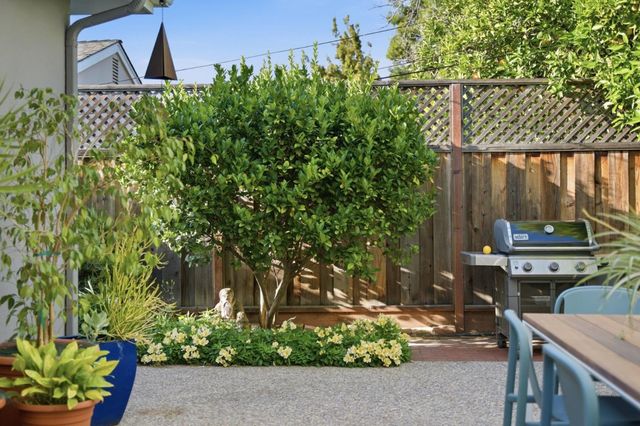 852 Peach Avenue, Sunnyvale, CA 94087