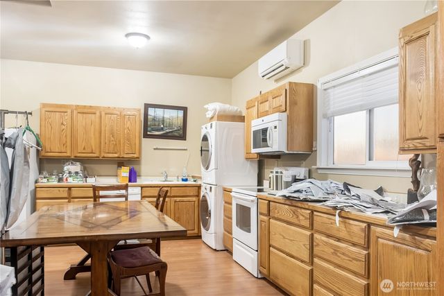 7496 NE K.7 Road, Moses Lake, WA 98837