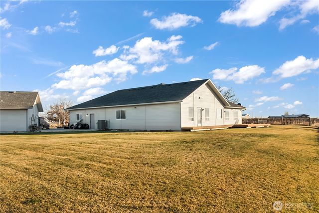 7496 NE K.7 Road, Moses Lake, WA 98837