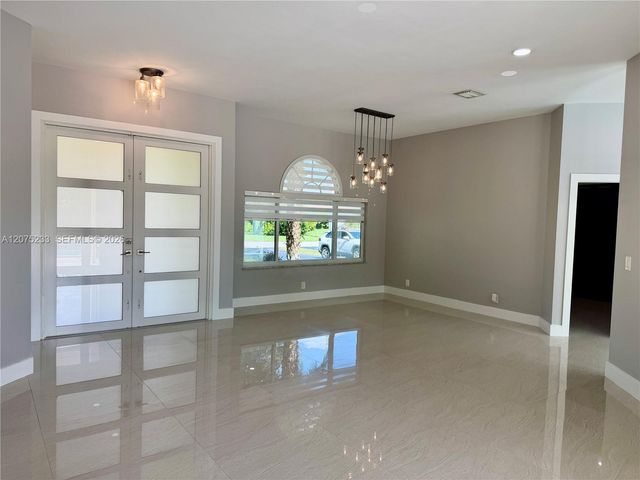 5600 SW 199th Avenue, Pembroke Pines, FL 33332