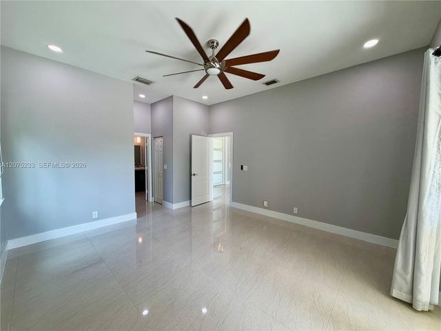 5600 SW 199th Avenue, Pembroke Pines, FL 33332