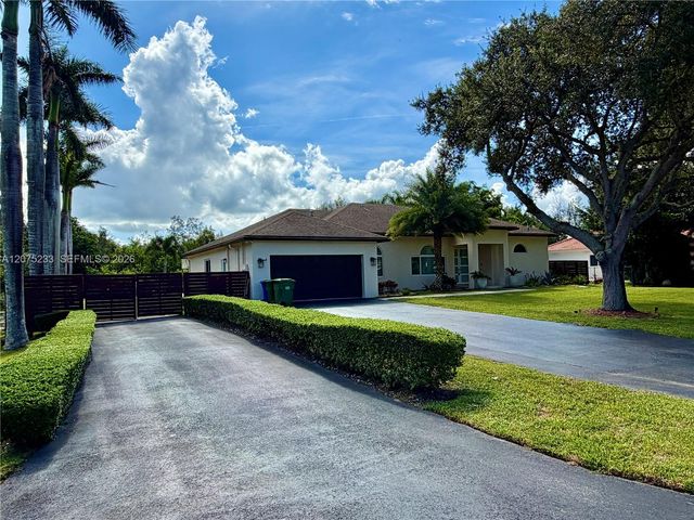 5600 SW 199th Avenue, Pembroke Pines, FL 33332