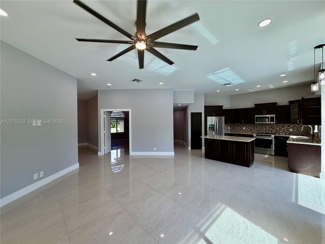 5600 SW 199th Avenue, Pembroke Pines, FL 33332