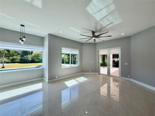 5600 SW 199th Avenue, Pembroke Pines, FL 33332