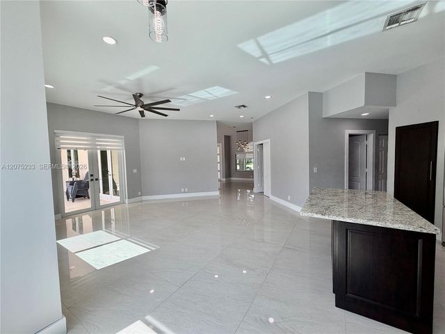 5600 SW 199th Avenue, Pembroke Pines, FL 33332