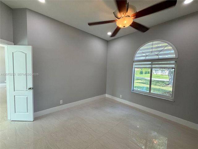 5600 SW 199th Avenue, Pembroke Pines, FL 33332