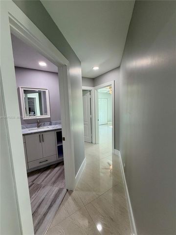 5600 SW 199th Avenue, Pembroke Pines, FL 33332