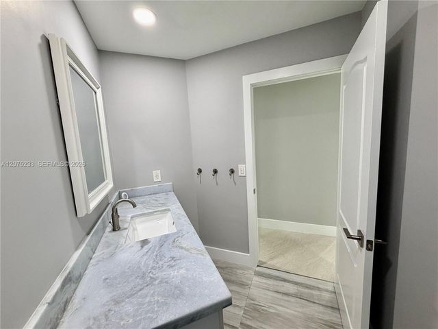5600 SW 199th Avenue, Pembroke Pines, FL 33332