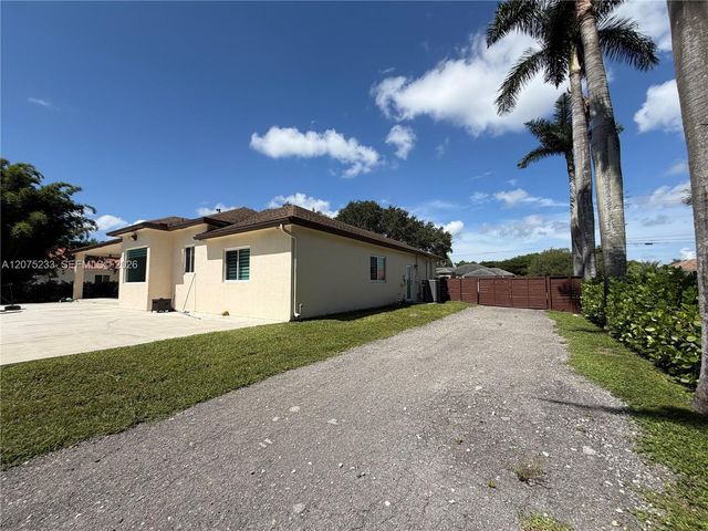 5600 SW 199th Avenue, Pembroke Pines, FL 33332
