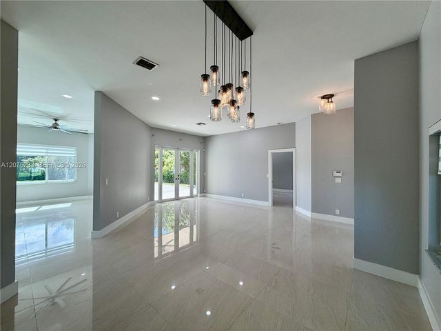 5600 SW 199th Avenue, Pembroke Pines, FL 33332