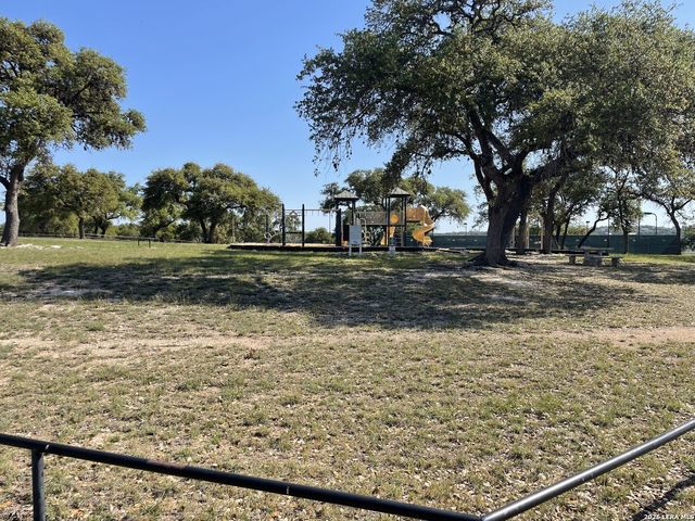 351 RIDGE PT, Spring Branch, TX 78070