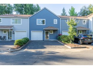 7165 Sw SAGERT St 107, Tualatin, OR 97062
