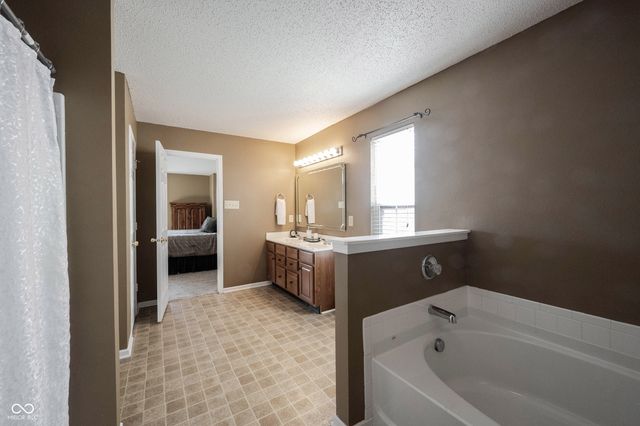 9485 W Lantern Lane, Pendleton, IN 46064