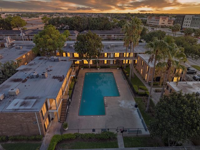 6305 Westward Street 189, Houston, TX 77081