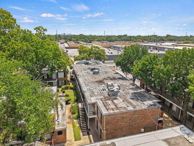 6305 Westward Street 189, Houston, TX 77081