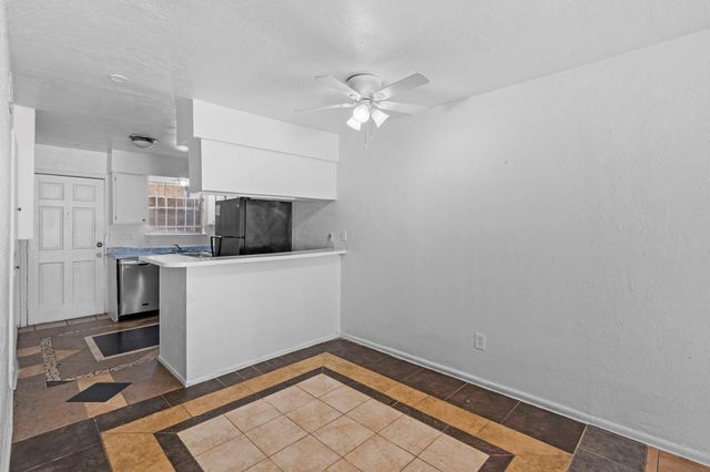 6305 Westward Street 189, Houston, TX 77081