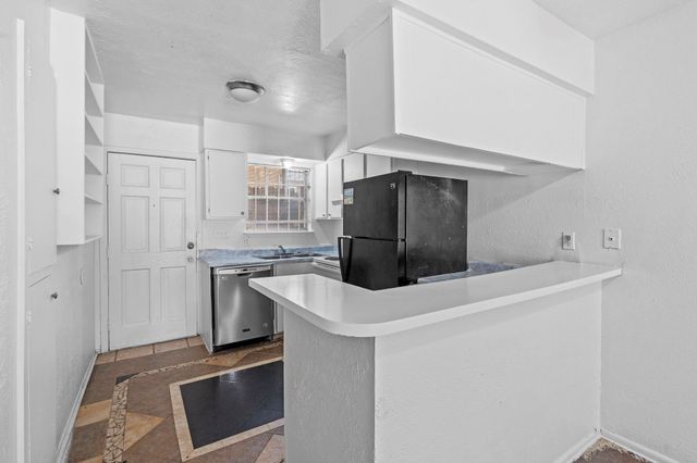6305 Westward Street 189, Houston, TX 77081
