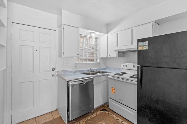 6305 Westward Street 189, Houston, TX 77081