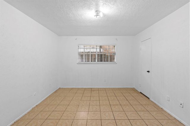 6305 Westward Street 189, Houston, TX 77081