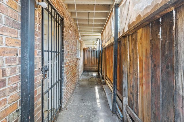 6305 Westward Street 189, Houston, TX 77081