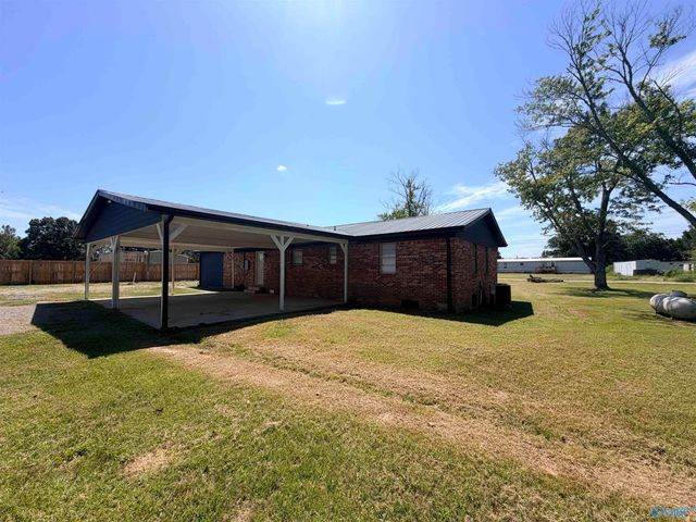 7933 County Road 170, Trinity, AL 35673