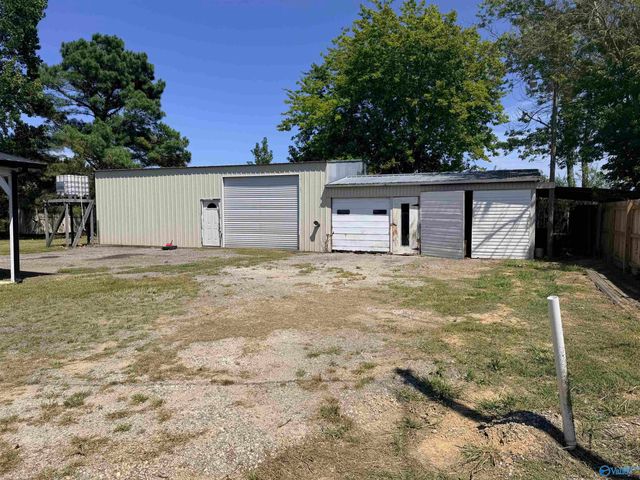 7933 County Road 170, Trinity, AL 35673