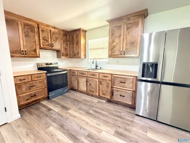 7933 County Road 170, Trinity, AL 35673