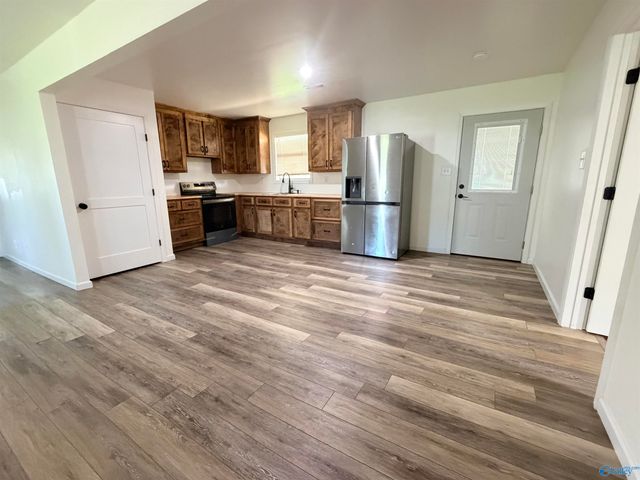 7933 County Road 170, Trinity, AL 35673