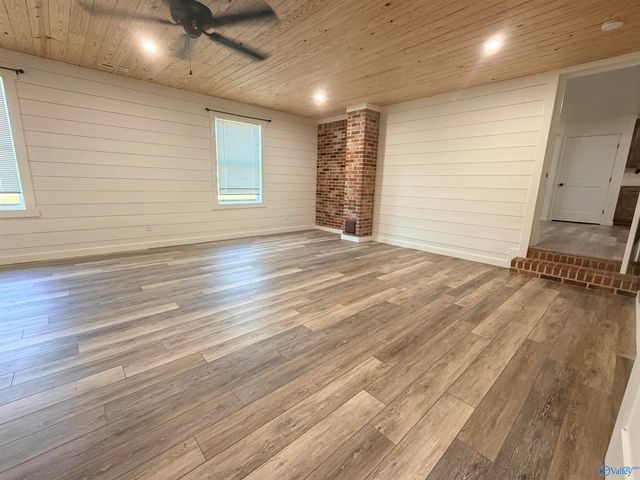 7933 County Road 170, Trinity, AL 35673