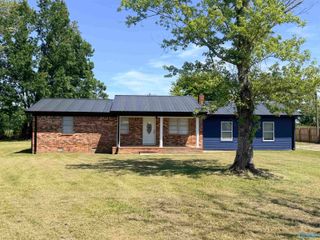 7933 County Road 170, Trinity, AL 35673