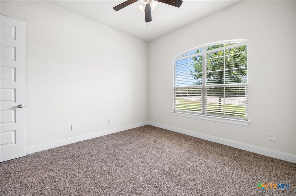Image 31 of property listing at 381 Hessen Way, New Braunfels, TX 78132