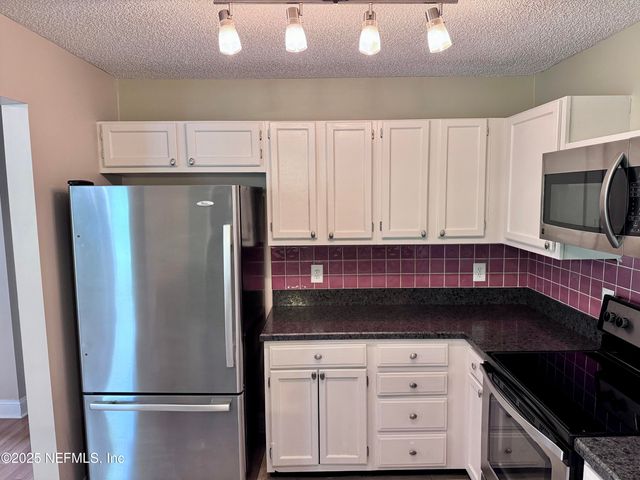 7604 LEAFY FOREST Way, Jacksonville, FL 32277