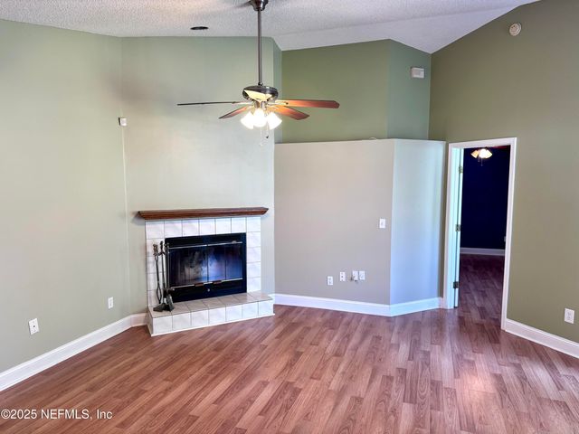 7604 LEAFY FOREST Way, Jacksonville, FL 32277