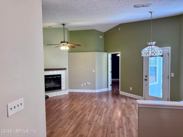 7604 LEAFY FOREST Way, Jacksonville, FL 32277