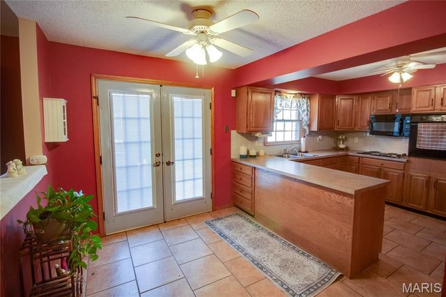 3933 Arbre Lane, Florissant, MO 63034