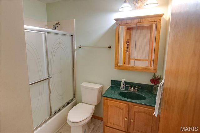 3933 Arbre Lane, Florissant, MO 63034