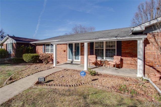 3933 Arbre Lane, Florissant, MO 63034