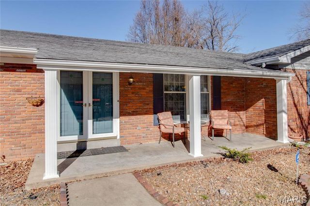 3933 Arbre Lane, Florissant, MO 63034