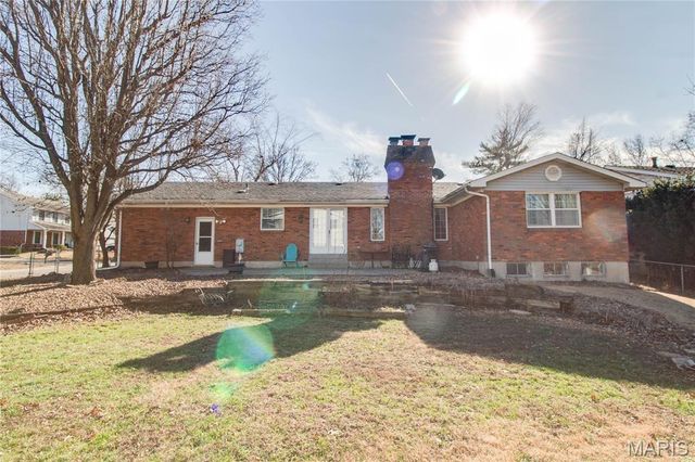 3933 Arbre Lane, Florissant, MO 63034