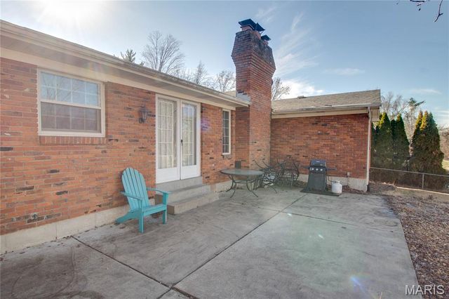 3933 Arbre Lane, Florissant, MO 63034