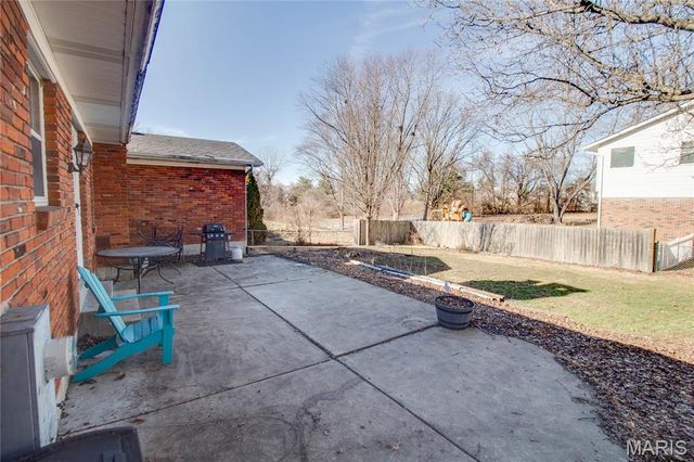 3933 Arbre Lane, Florissant, MO 63034