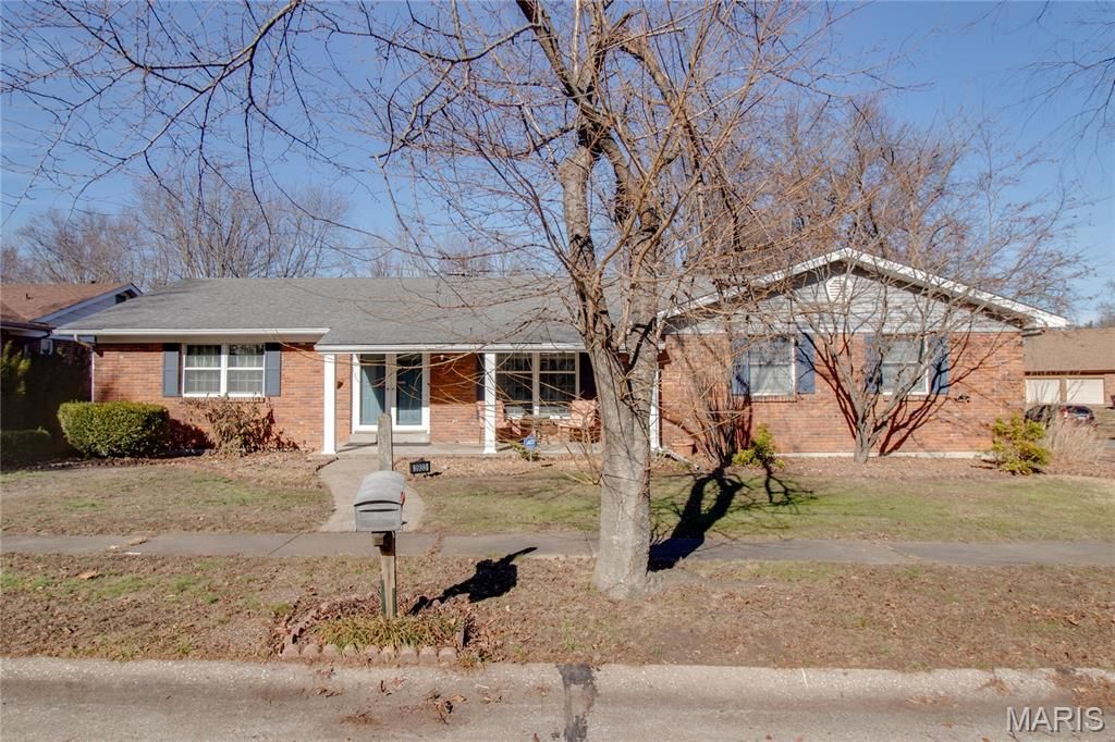3933 Arbre Lane, Florissant, MO 63034