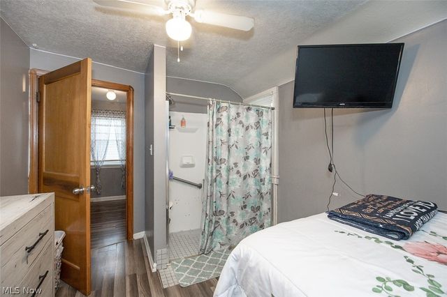 12214 Bennington Avenue, Cleveland, OH 44135