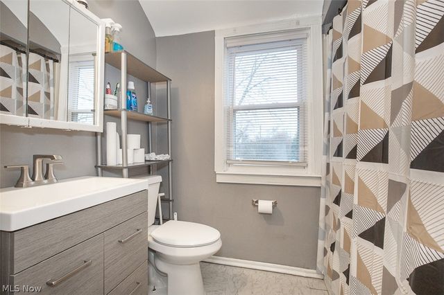 12214 Bennington Avenue, Cleveland, OH 44135